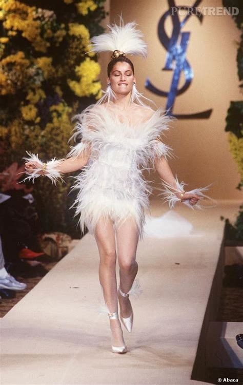 robe yves saint laurent plume